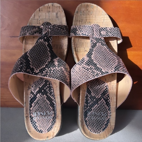 DONALD PLINER Fania Metallic Bronze Python Print Leather Platform Sandals Sz 9.5 - Picture 3 of 16